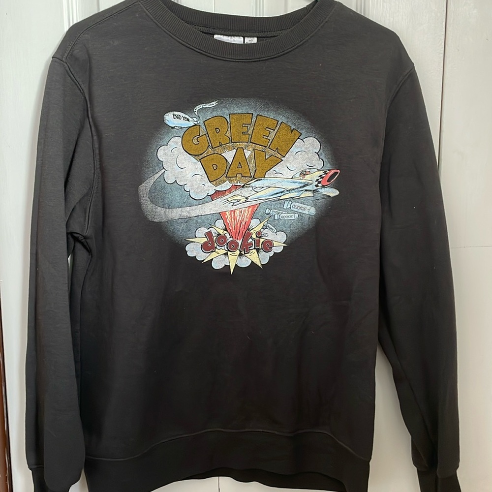 Medium Green Day band dark grey sweatshirt printed dookie album cover